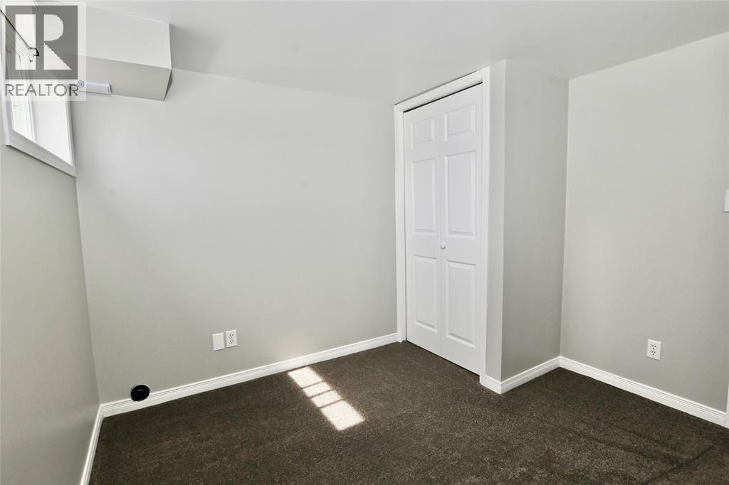 279 Cameron Street Property Photo 34