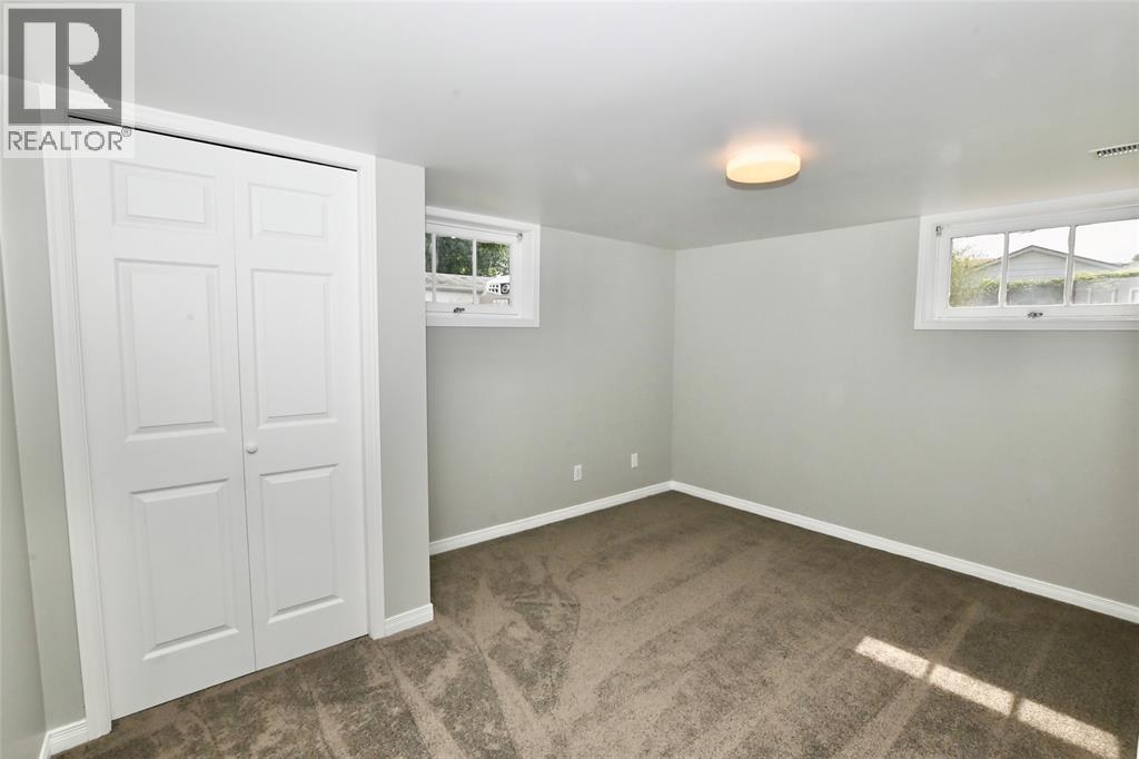 279 Cameron Street Property Photo 35