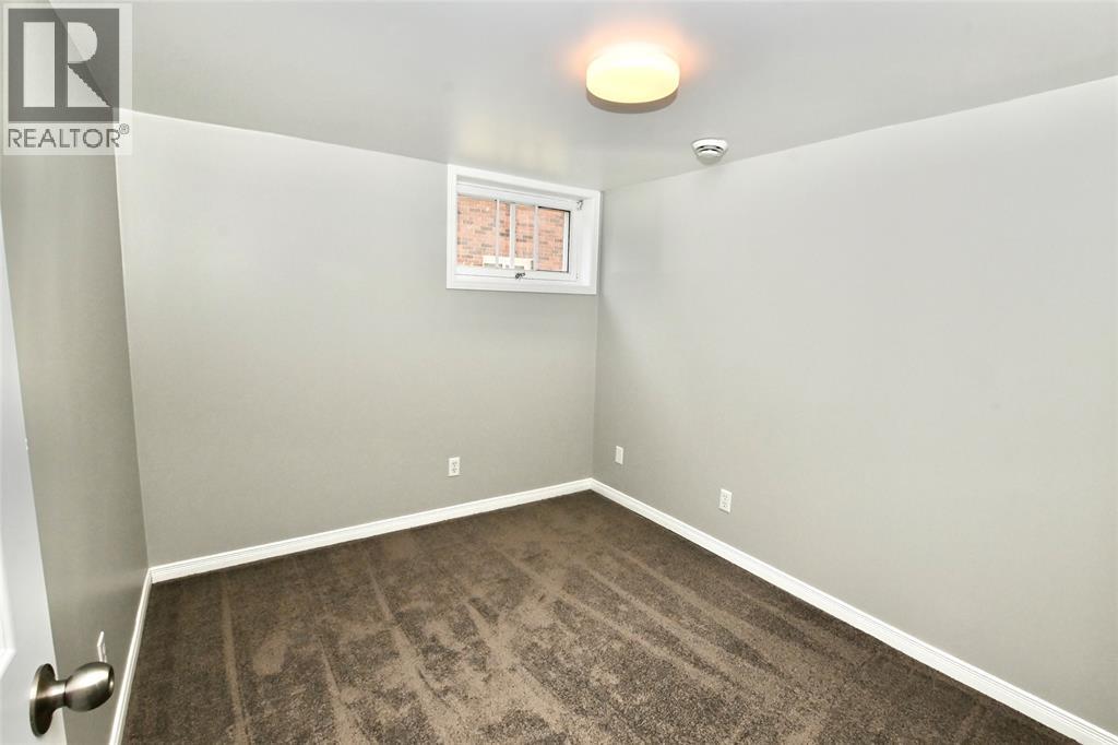 279 Cameron Street Property Photo 37