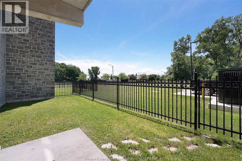 1675 Banwell Unit# 106 Property Photo 22