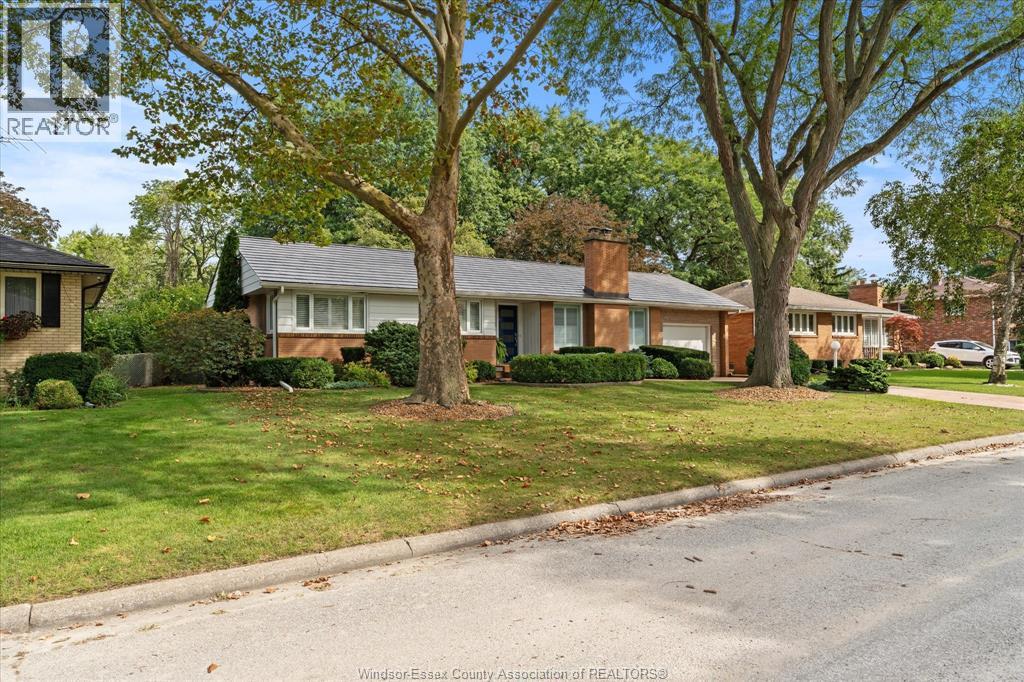 730 Champlain Drive Property Photo 2