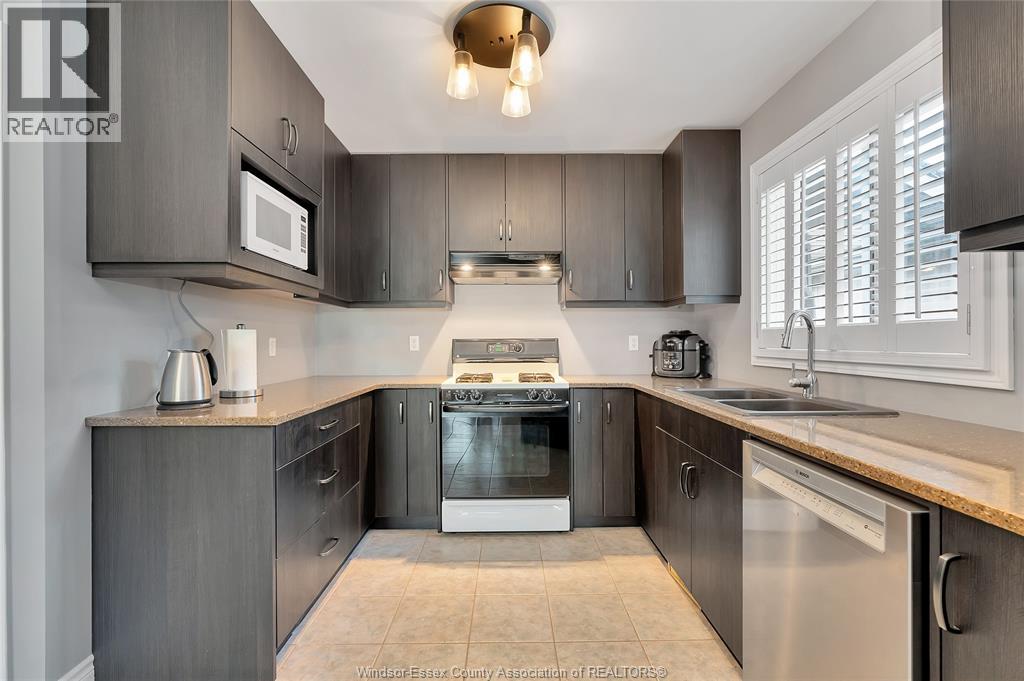 65 Fairway Crescent Unit# 4 Property Photo 12