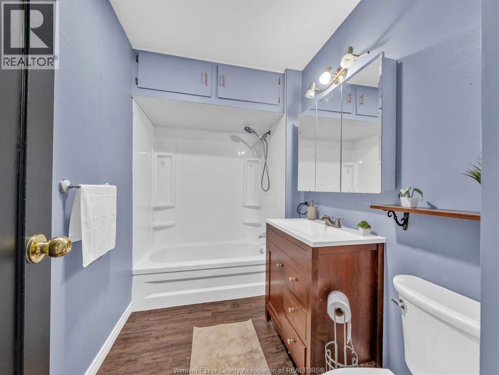 990 Campbell Avenue Property Photo 12