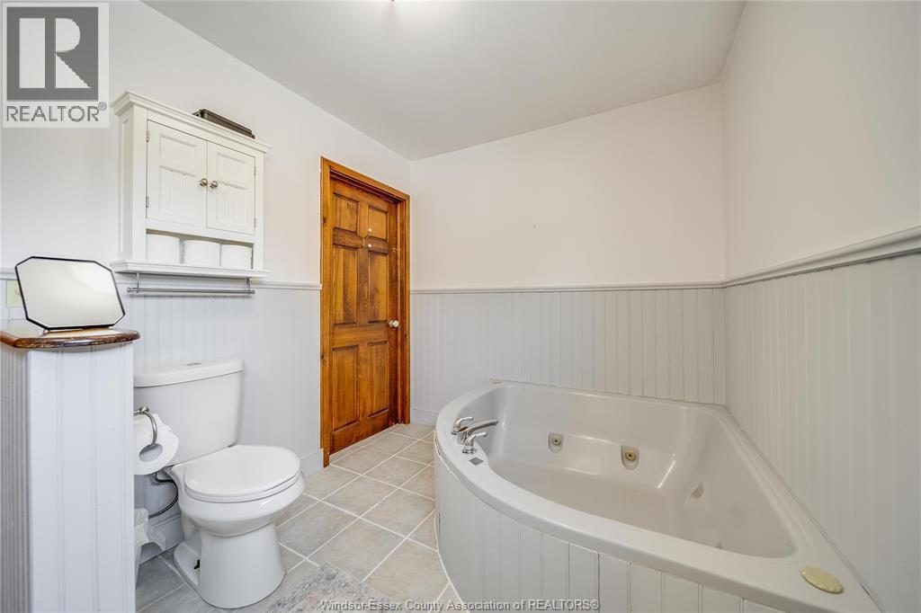 90 Victoria Property Photo 23