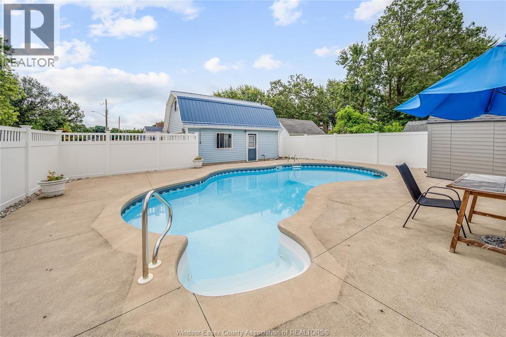 90 Victoria Property Photo 42