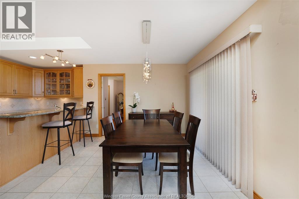 1353 Imperial Crescent Property Photo 14