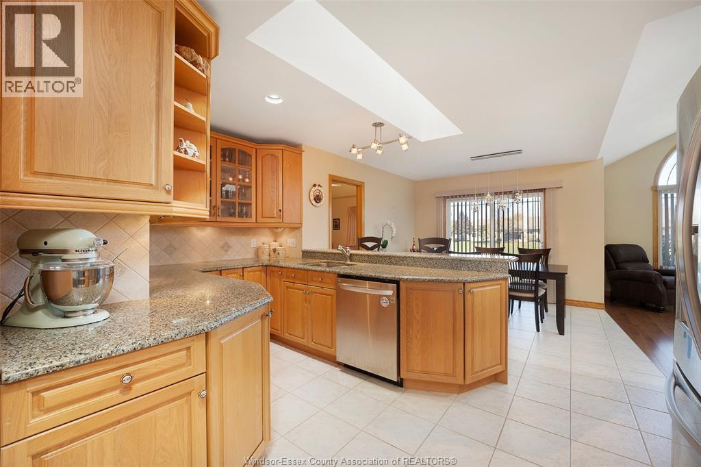 1353 Imperial Crescent Property Photo 17