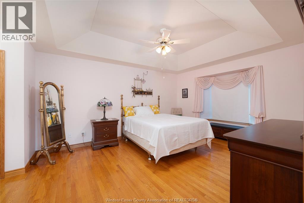 1353 Imperial Crescent Property Photo 20