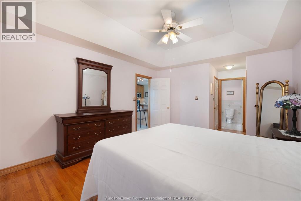 1353 Imperial Crescent Property Photo 21