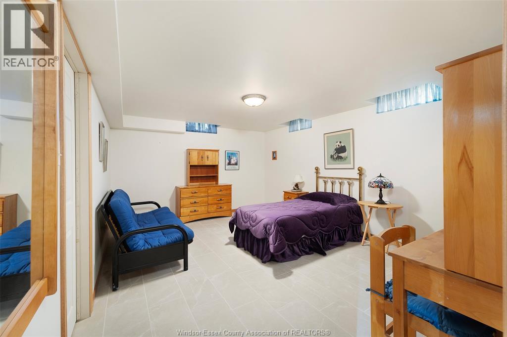 1353 Imperial Crescent Property Photo 30