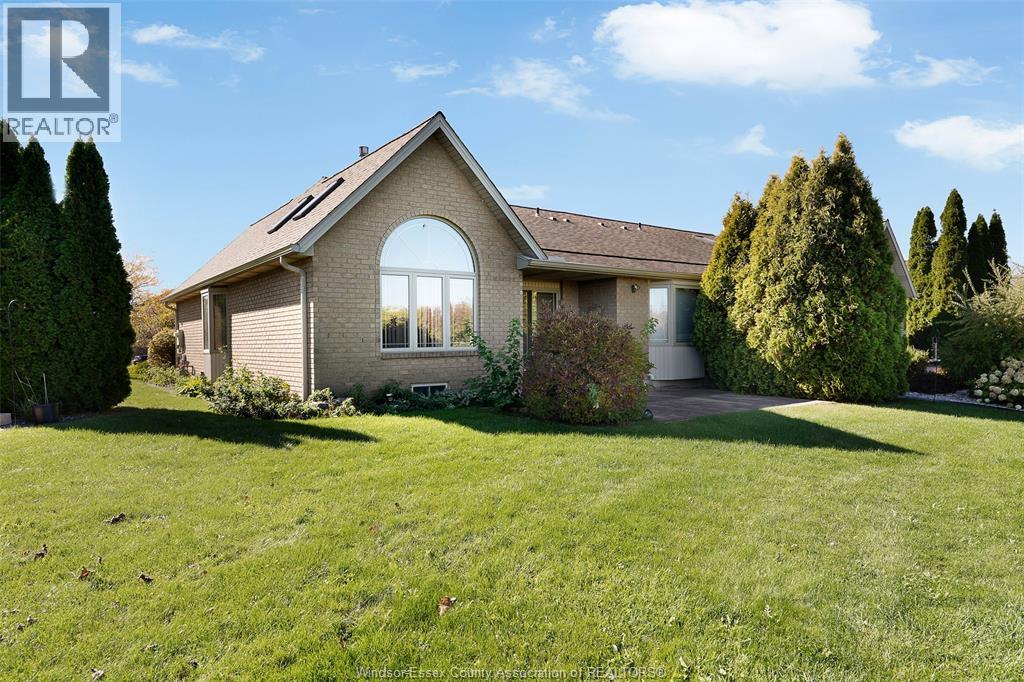 1353 Imperial Crescent Property Photo 35