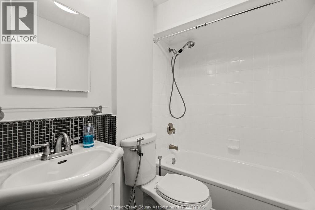 1768 St. Luke Property Photo 13