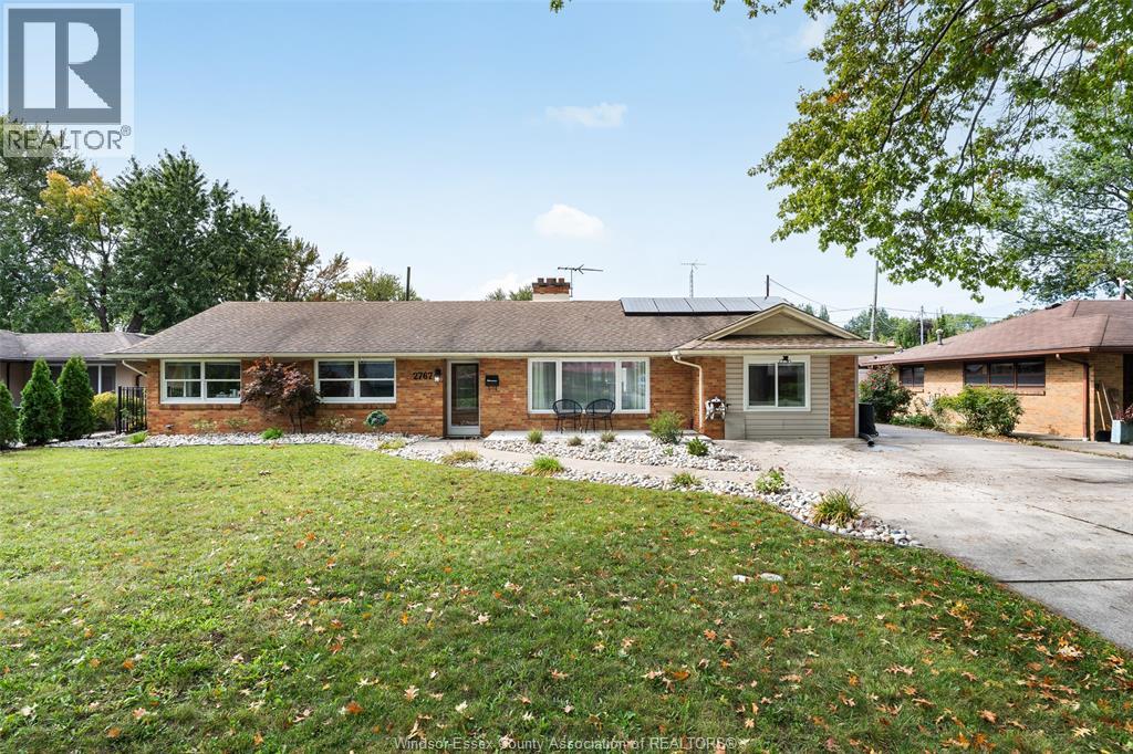2767 Buckingham Property Photo