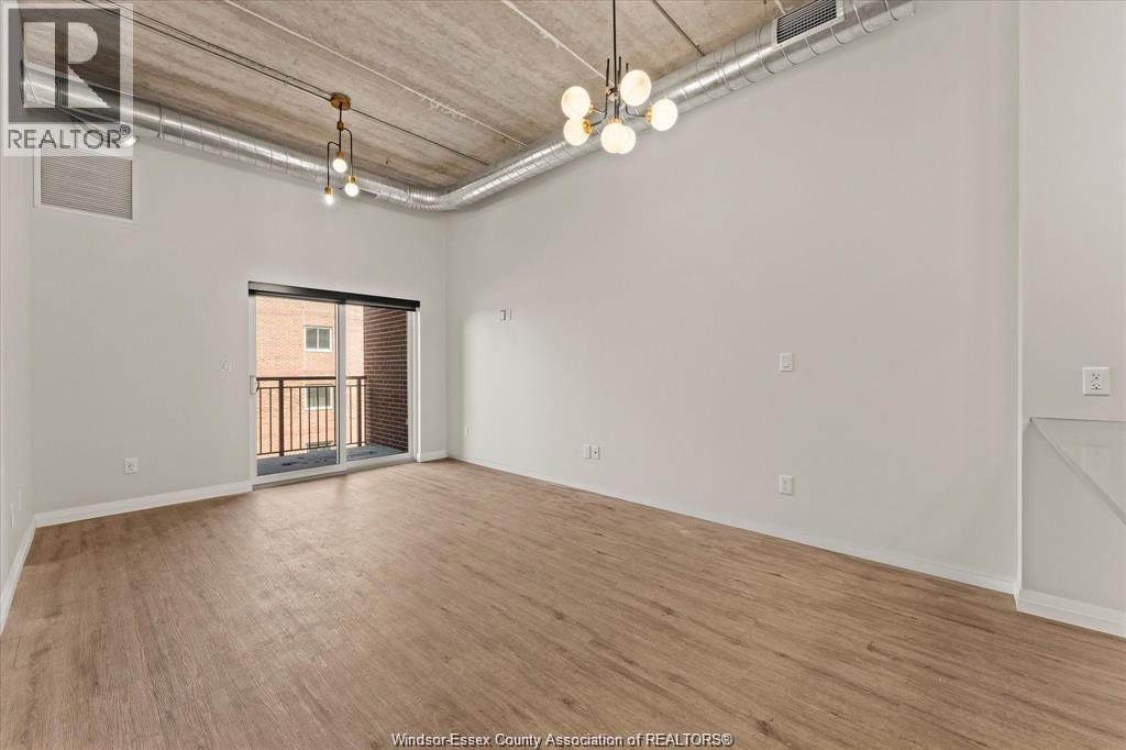 3160 Meadowbrook Lane Unit# 210 Property Photo 6
