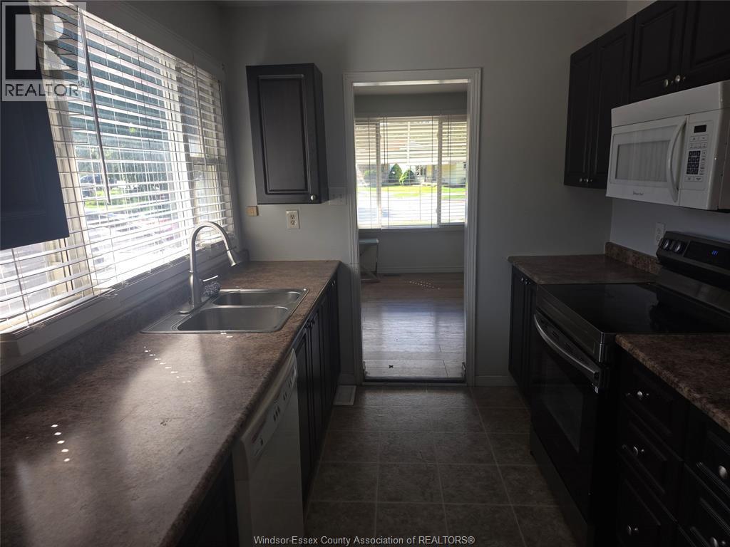 1108 Brock Street Property Photo 3
