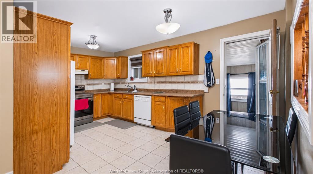 726 Sandison Property Photo 11