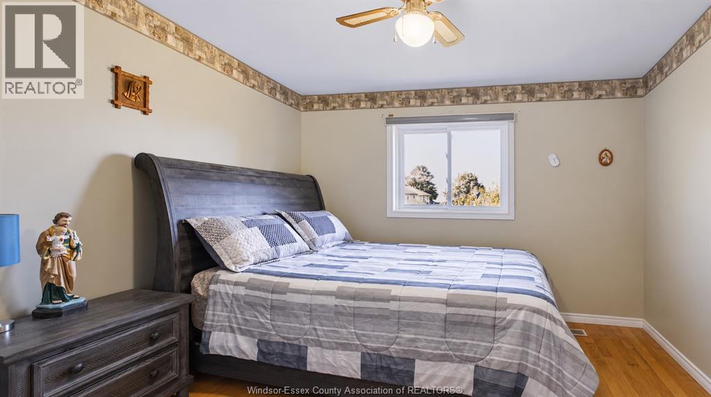 726 Sandison Property Photo 14
