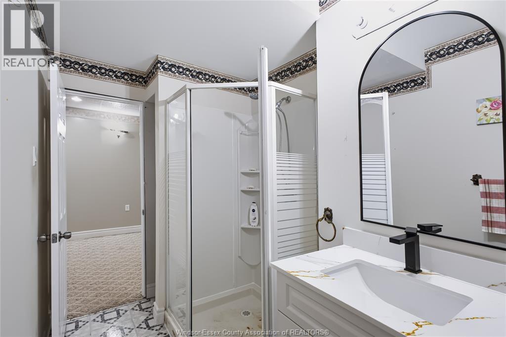 726 Sandison Property Photo 17