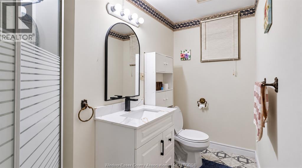 726 Sandison Property Photo 18