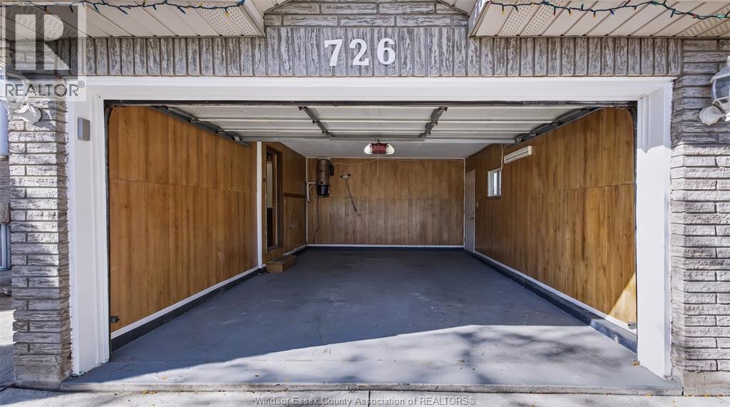 726 Sandison Property Photo 44