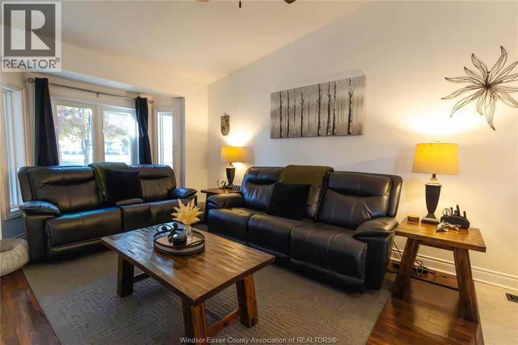 280 Mclellan Property Photo 8