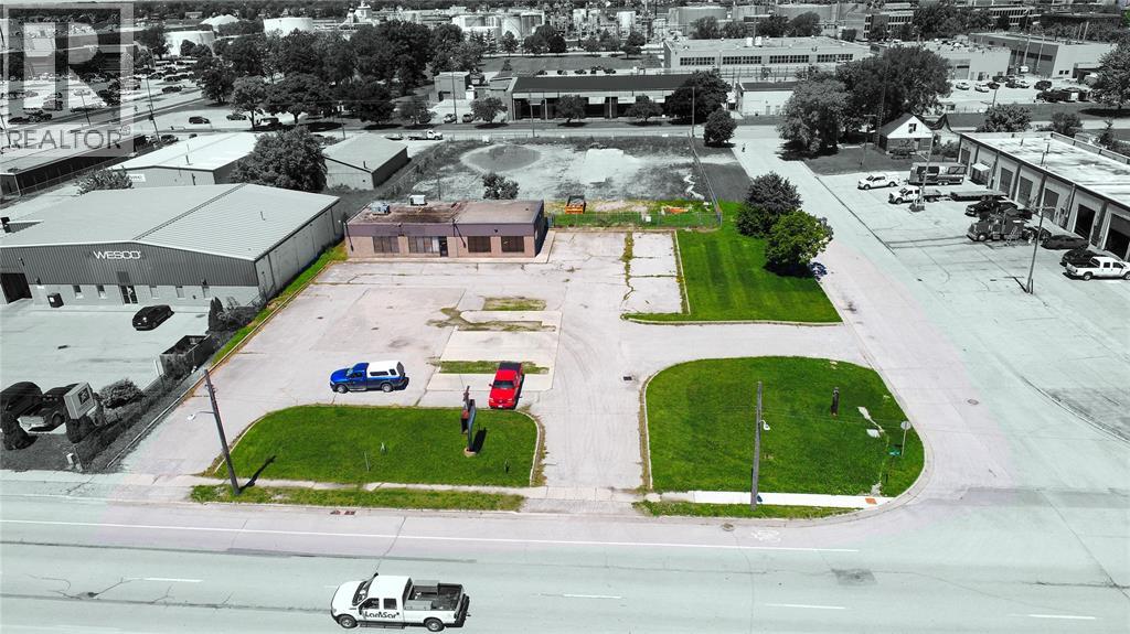 565 Vidal Street South Property Photo 3