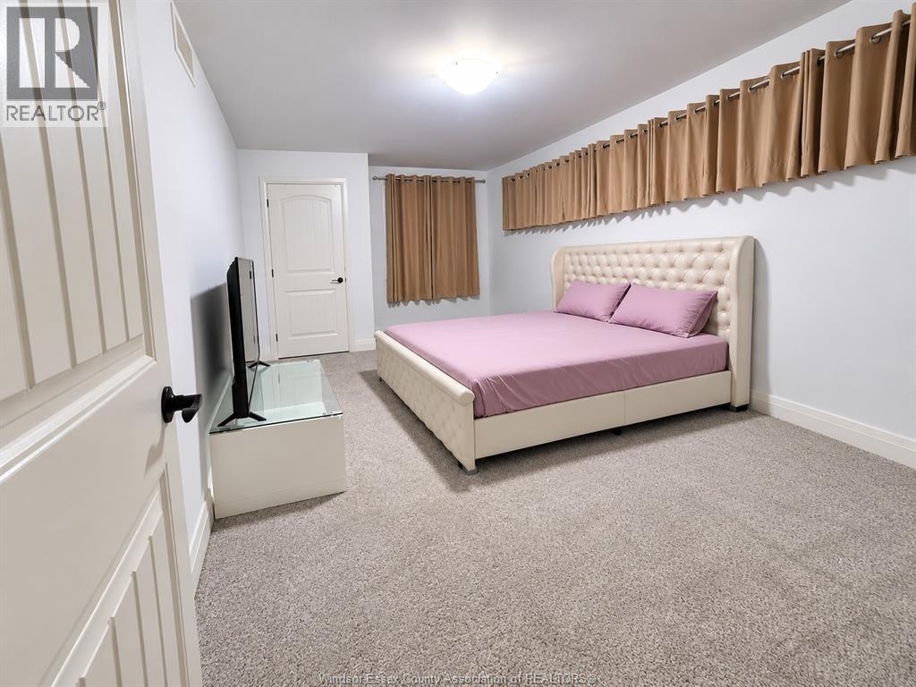 109 Kingsbridge Drive Property Photo 8