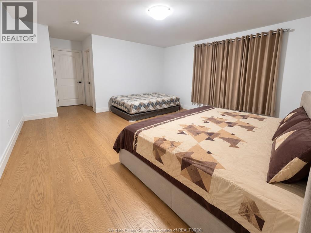 109 Kingsbridge Drive Property Photo 11