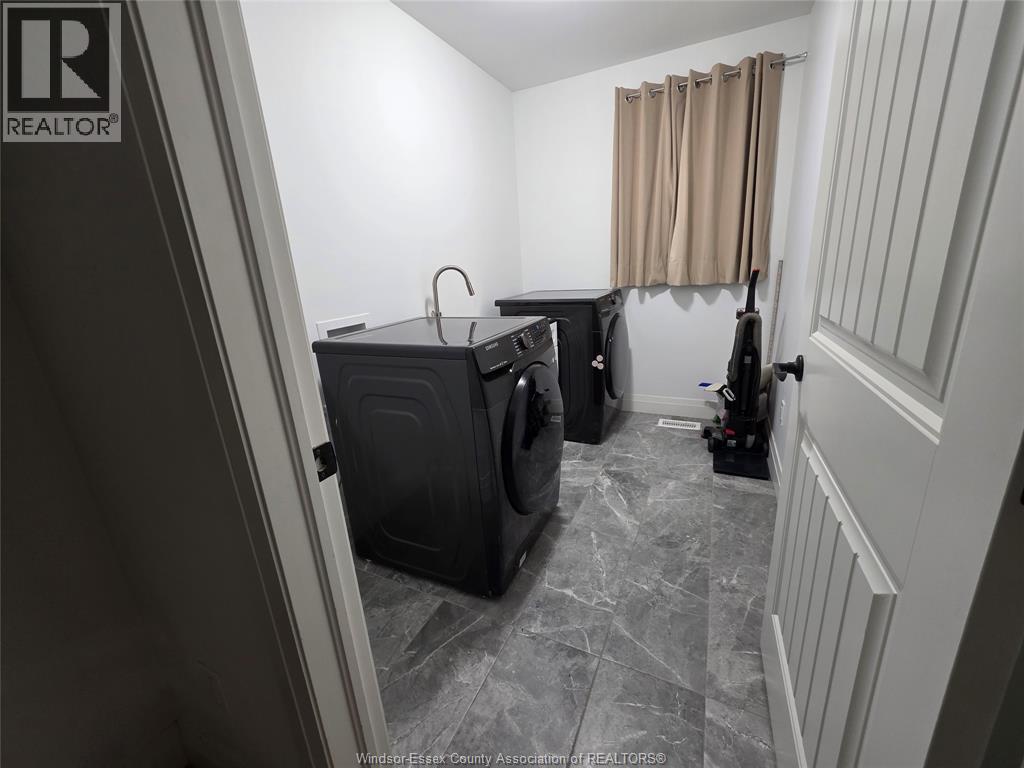 109 Kingsbridge Drive Property Photo 23