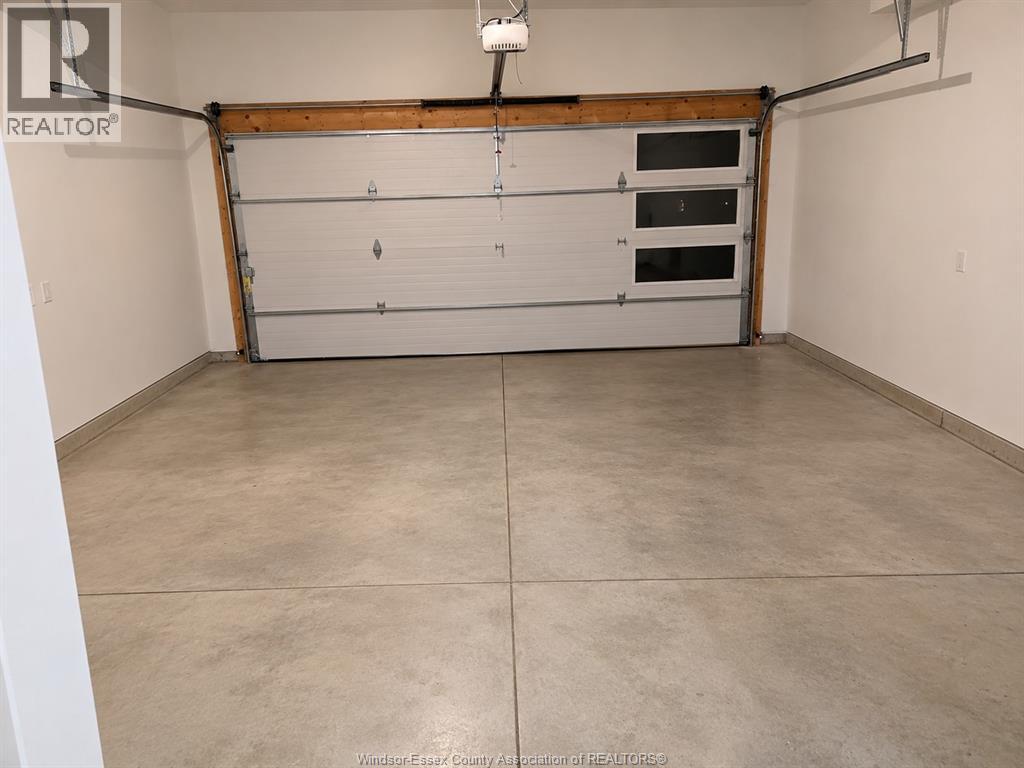 109 Kingsbridge Drive Property Photo 32