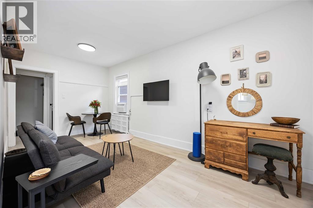 274 Cameron Street Property Photo 5