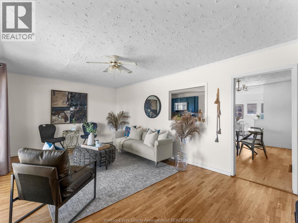 1355 Sprucewood Property Photo 6