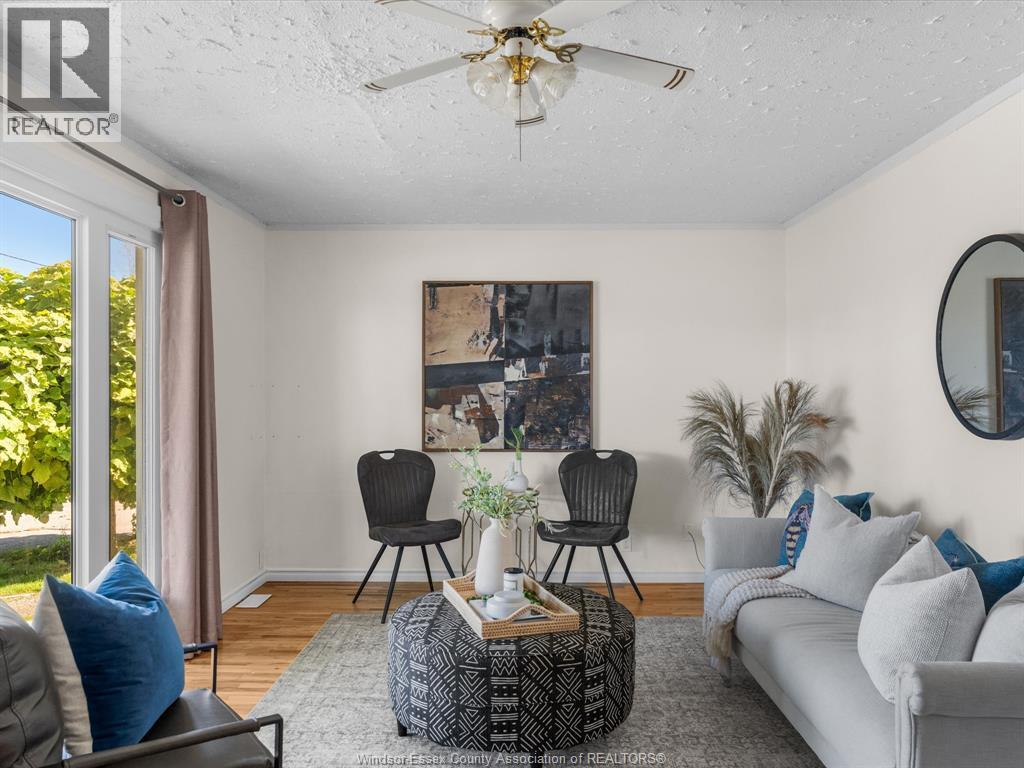 1355 Sprucewood Property Photo 8