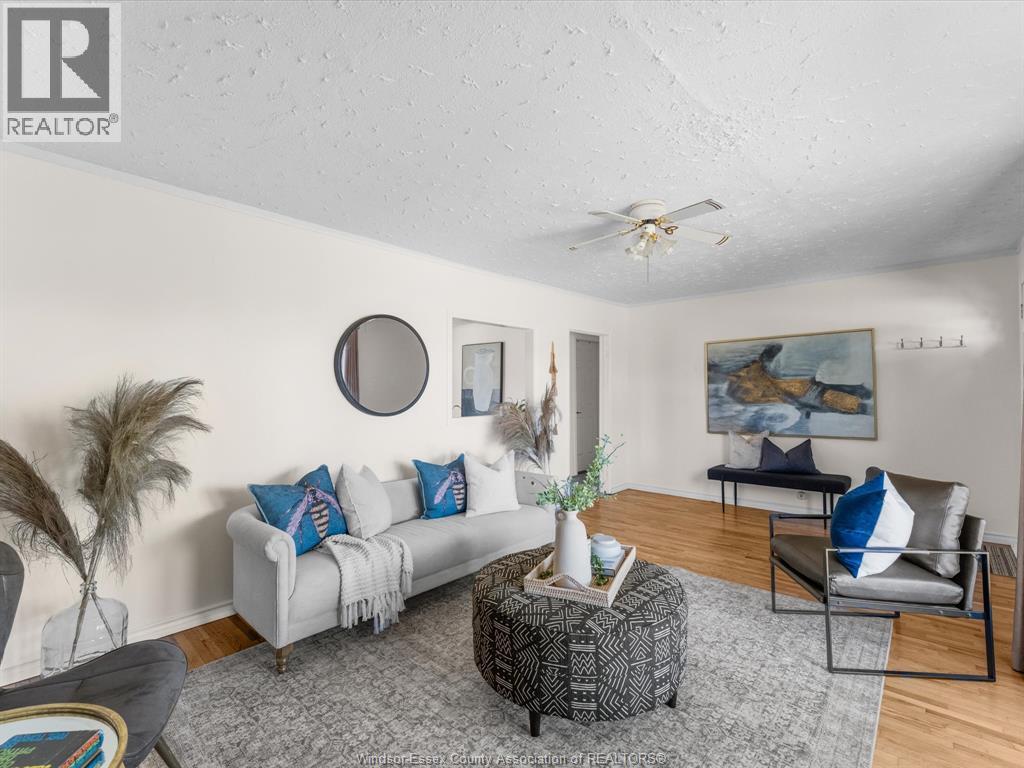 1355 Sprucewood Property Photo 9