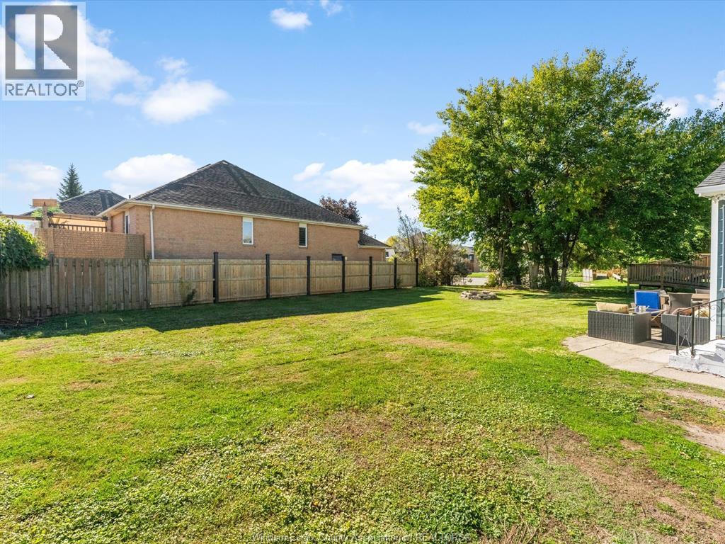 1355 Sprucewood Property Photo 36