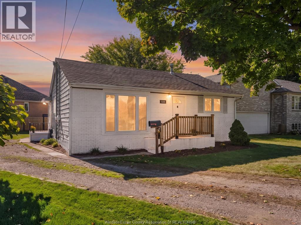 1355 Sprucewood Property Photo 48