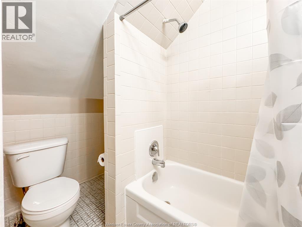 1351 Marentette Avenue Unit# Upper Property Photo 8