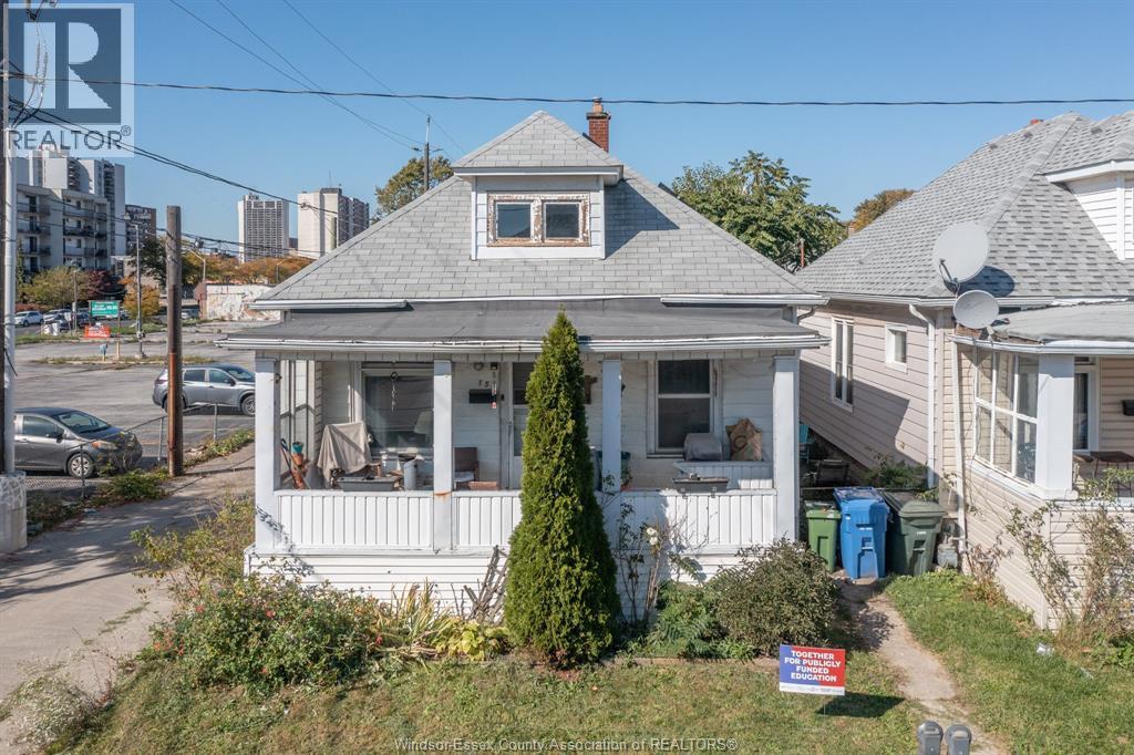 156 ERIE STREET Property Photo 1