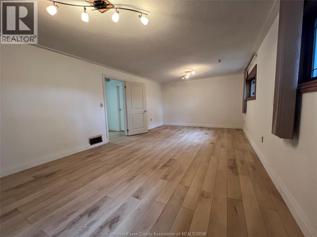 1880 Liberty Unit# Lower Property Photo 6