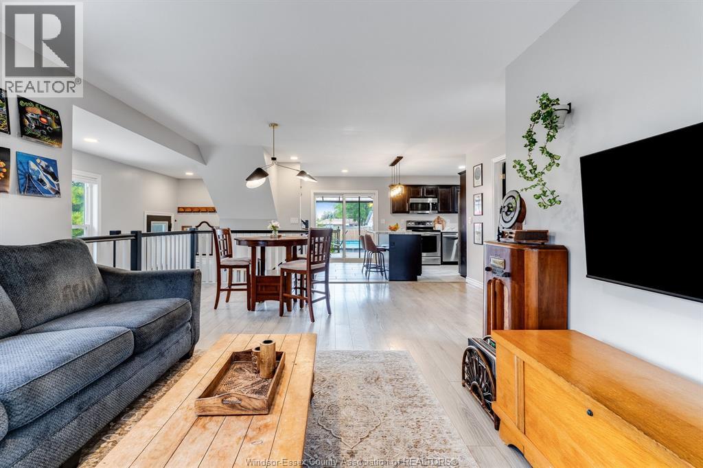 16 Parkdale Avenue Property Photo 7