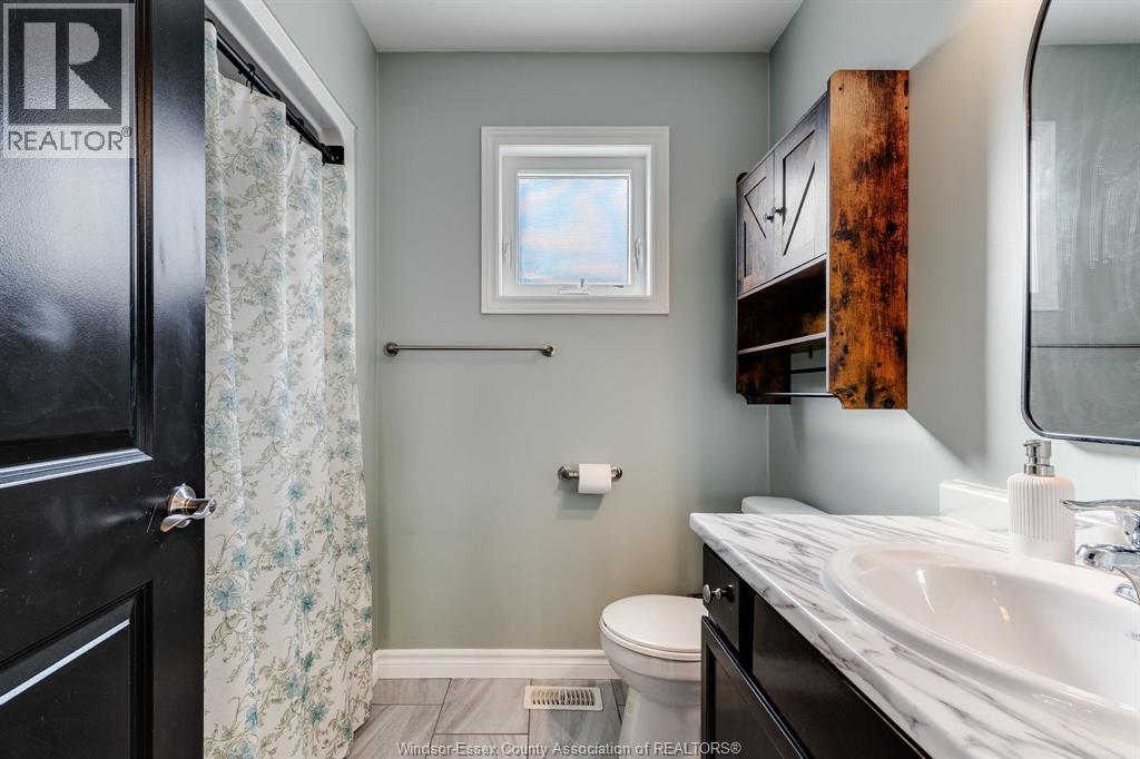 16 Parkdale Avenue Property Photo 14