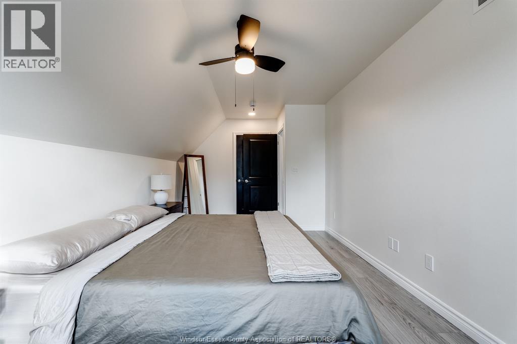 16 Parkdale Avenue Property Photo 17
