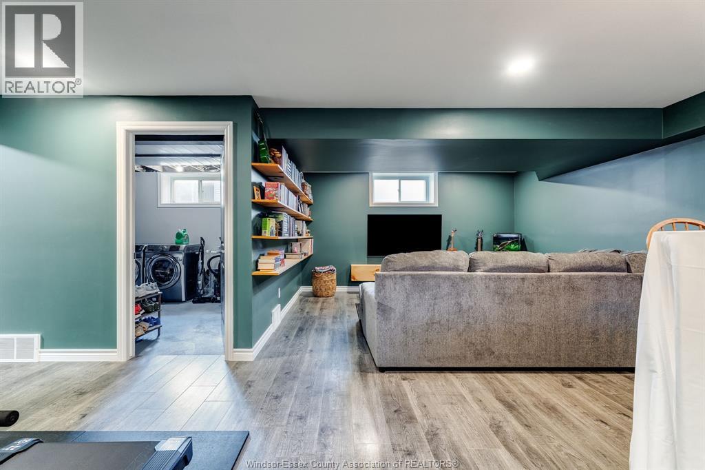 16 Parkdale Avenue Property Photo 21