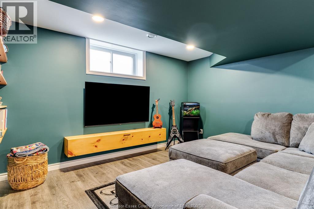 16 Parkdale Avenue Property Photo 22