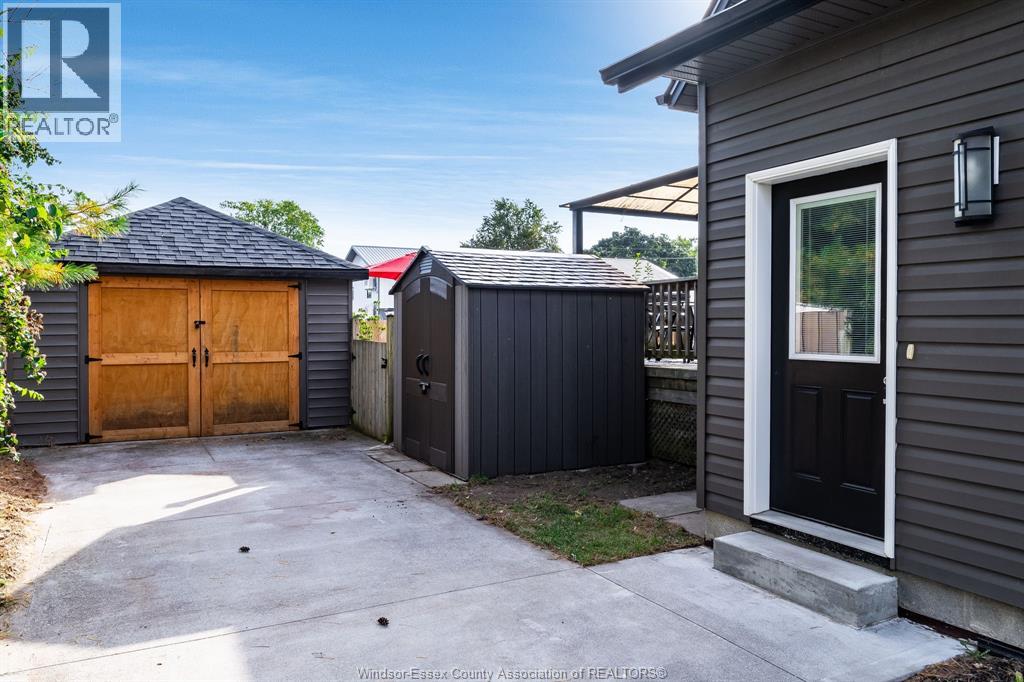 16 Parkdale Avenue Property Photo 30