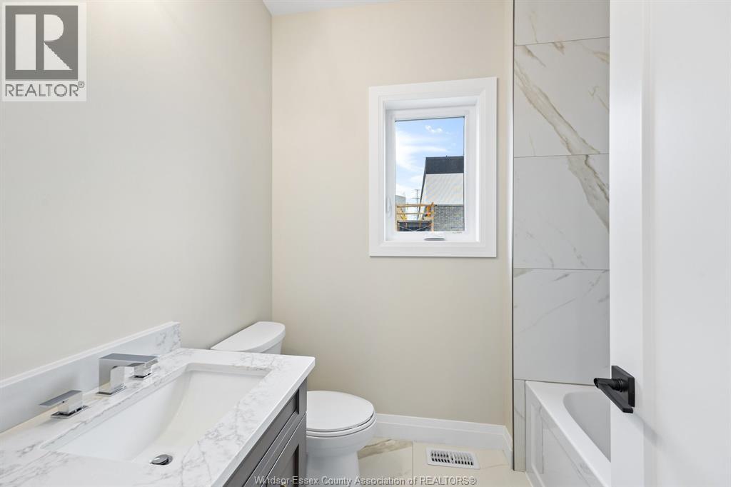 5101 Huron Church Line Road Property Photo 16