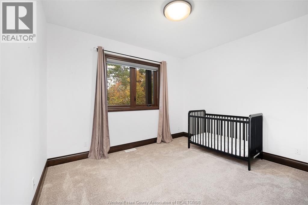 26 Two Creeks Lane Property Photo 18