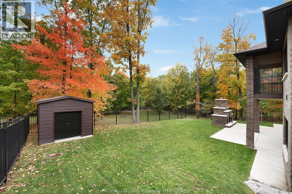 26 Two Creeks Lane Property Photo 25