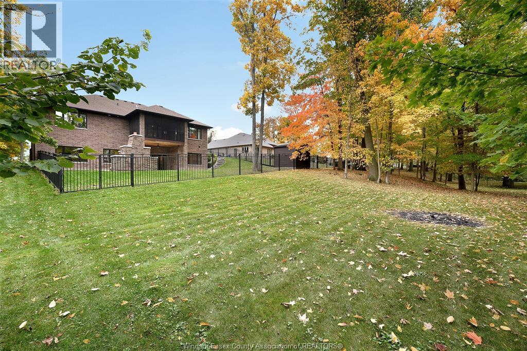 26 Two Creeks Lane Property Photo 28
