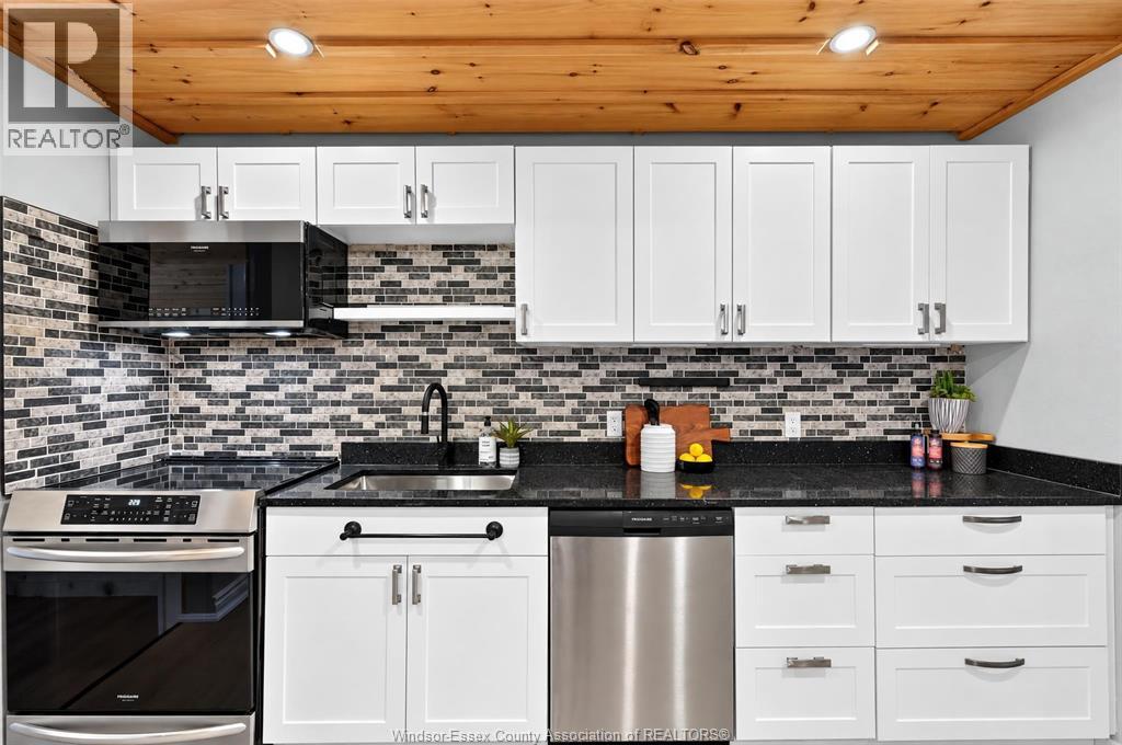 1277 Felix Property Photo 8